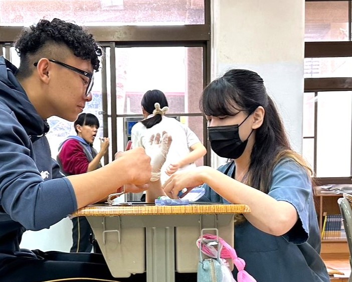 陳念慈醫師南投北梅國中義診活動照片